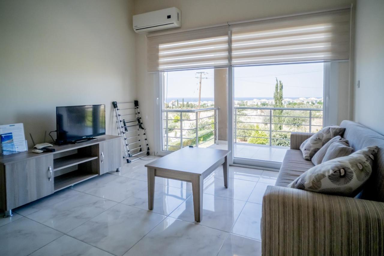 Spacious Two-Bedroom Apartment In Amazing Residence Escape Homes Кирения Екстериор снимка