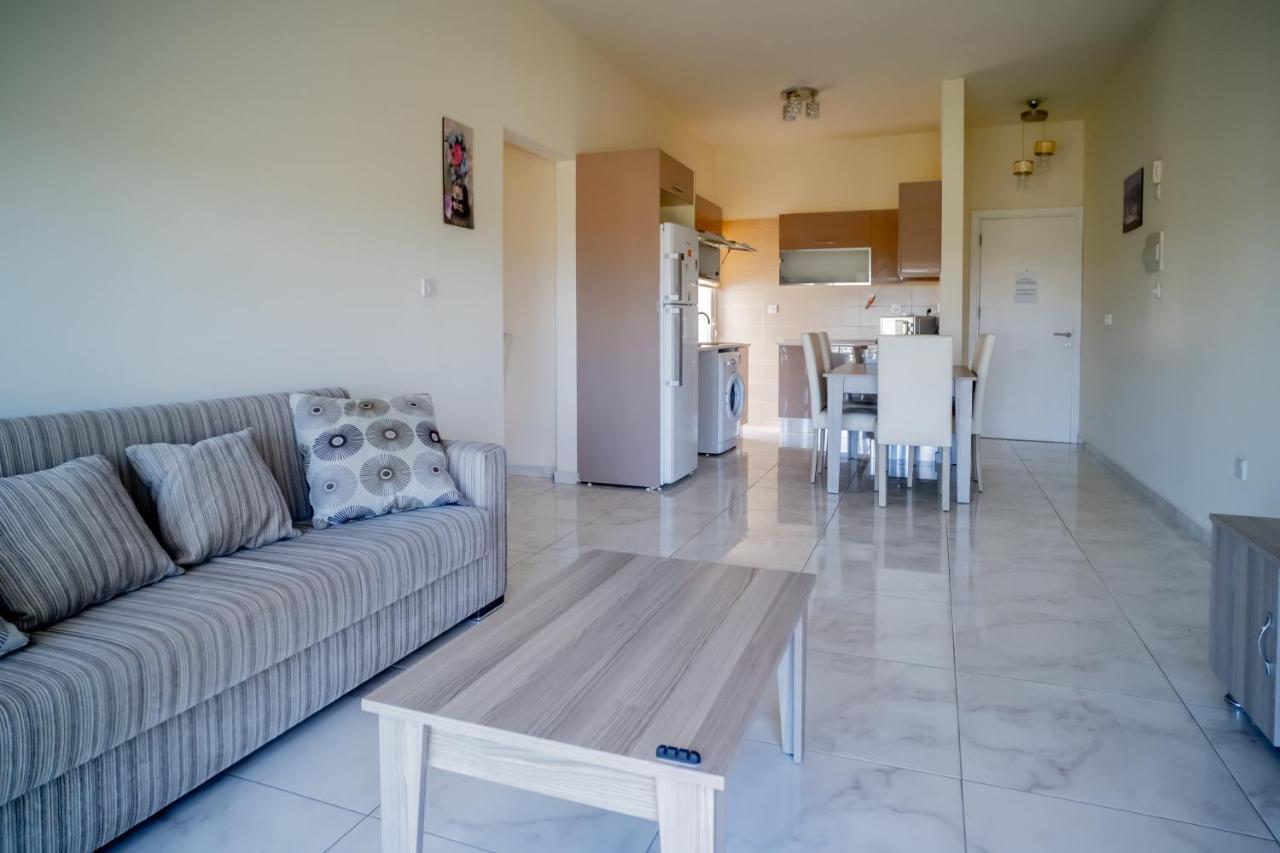 Spacious Two-Bedroom Apartment In Amazing Residence Escape Homes Кирения Екстериор снимка