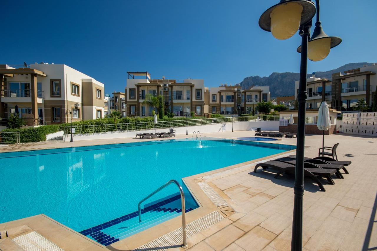 Spacious Two-Bedroom Apartment In Amazing Residence Escape Homes Кирения Екстериор снимка