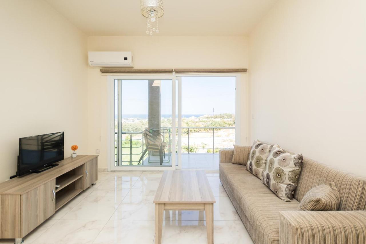 Spacious Two-Bedroom Apartment In Amazing Residence Escape Homes Кирения Екстериор снимка